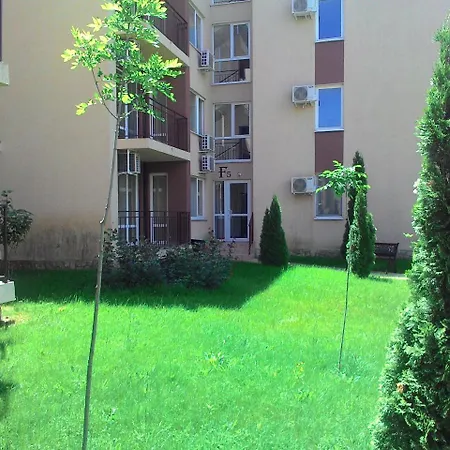 Lägenhet In Holiday Fort Golf Club Slăntjev Brjag